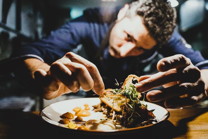 Francesco Lovaglio Tafuri - Cocina con firma; La gastronomía de autor redefine la experiencia sensorial en la alta mesa - FOTO