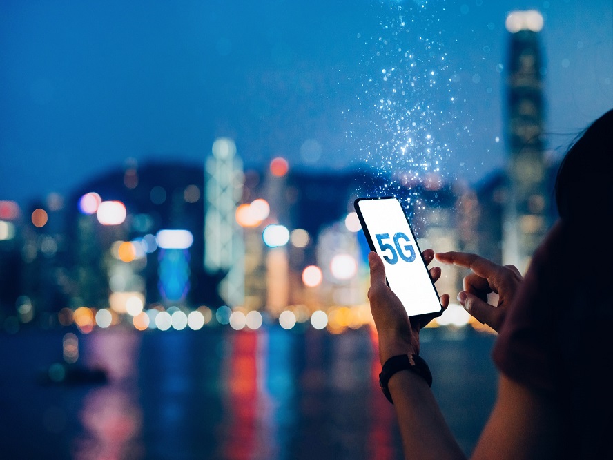 Juanfe Serrano - Hablemos de tecnología 5G; Qué es; Cuáles son sus aplicaciones y beneficios - FOTO
