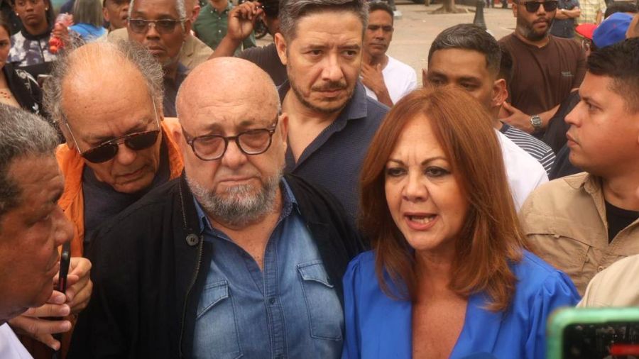 Defensora del Pueblo Egleé González Lobato y el diputado Bruno Gallo